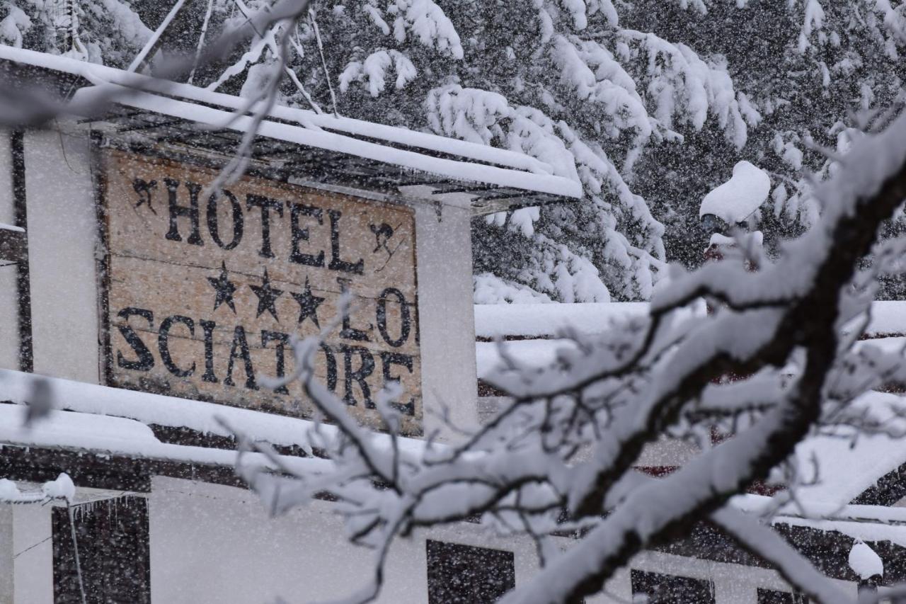 Hotel Lo Sciatore Cotronei Exterior photo