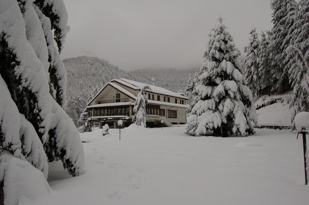 Hotel Lo Sciatore Cotronei Exterior photo