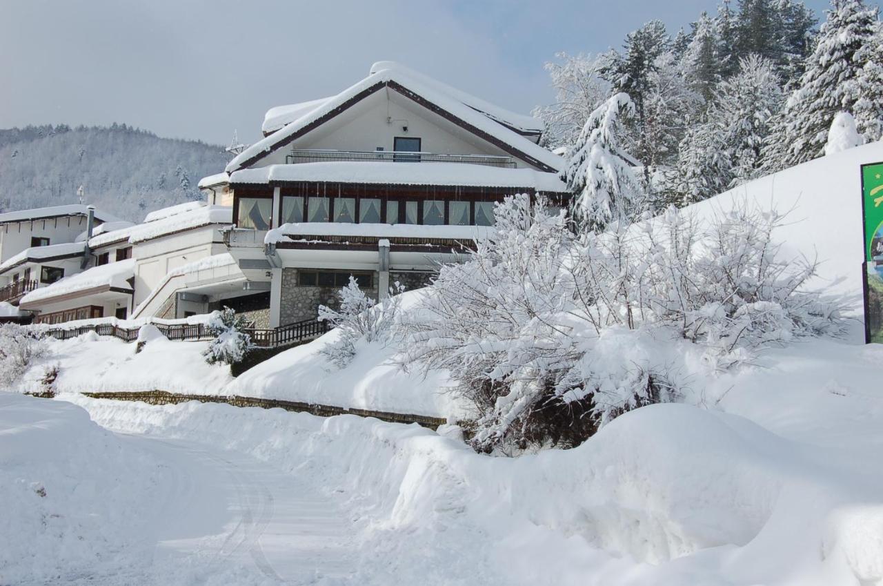 Hotel Lo Sciatore Cotronei Exterior photo